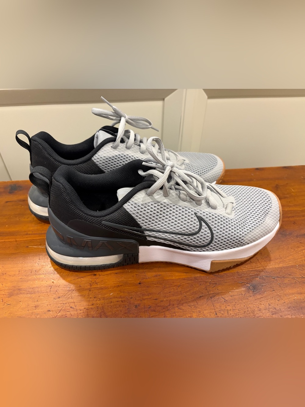 Nike Men’s Grey, Black and White Air Max Trainer Sneakers